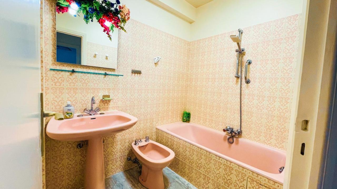 Apartment Elegant, Spacious, Central Nizza